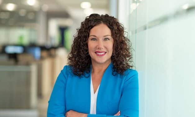 Starkey Chief Audiology Officer Receives Women in Business Award 