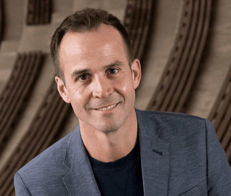 Swanepoel Wins Award for Improving Access to Hearing Care